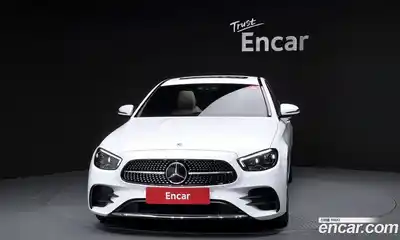 Mercedes-Benz E-Class 2023 2.0 Автомат в Москве № 206486, миниатюра 3
