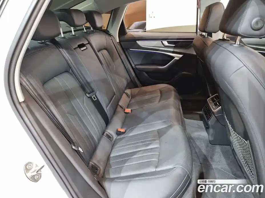 Audi A6 2023 2.0 Автомат в Москве № 206495, фото 11