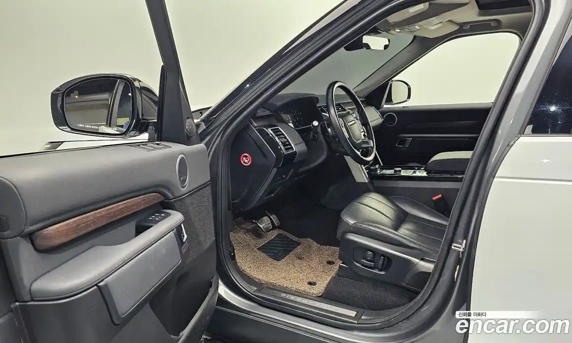 Land Rover Discovery 2018 3.0 Автомат в Москве № 213618, фото 15