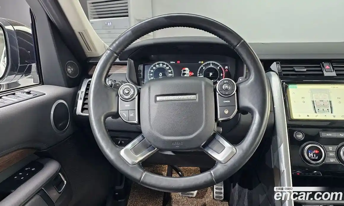 Land Rover Discovery 2018 3.0 Автомат в Москве № 213618, фото 6