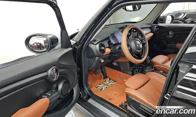 Mini Cooper 2021 1.5 Автомат в Москве № 214125, миниатюра 2