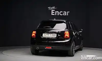 Mini Cooper 2021 1.5 Автомат в Москве № 214125, миниатюра 3