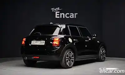 Mini Cooper 2021 1.5 Автомат в Москве № 214125, миниатюра 4