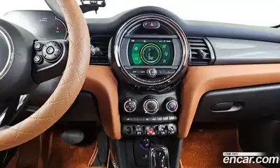 Mini Cooper 2021 1.5 Автомат в Москве № 214125, миниатюра 5