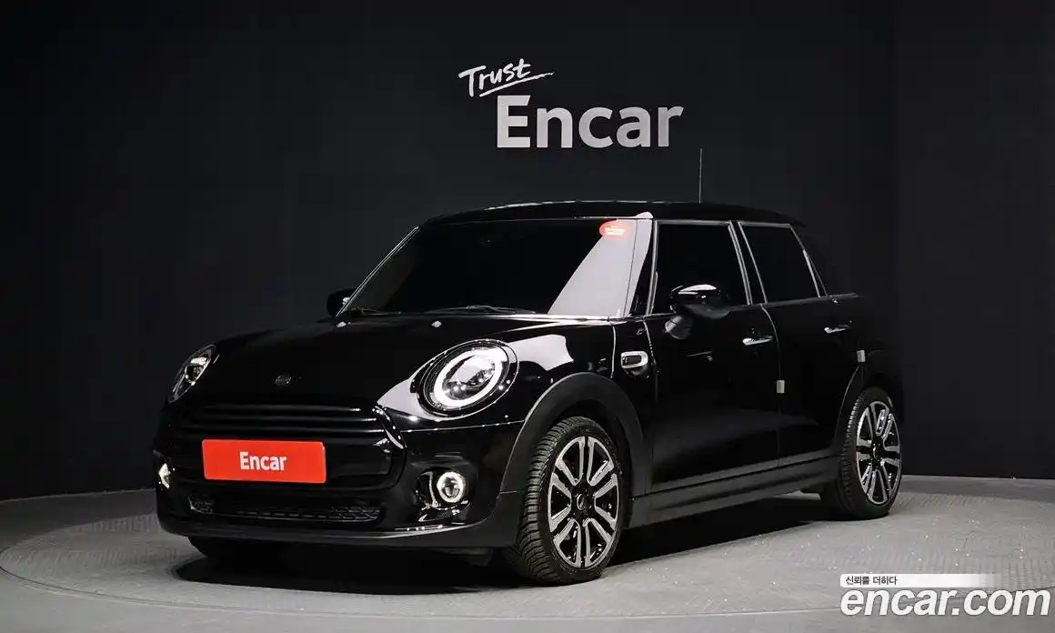Mini Cooper 2021 1.5 Автомат в Москве № 214125, фото 6