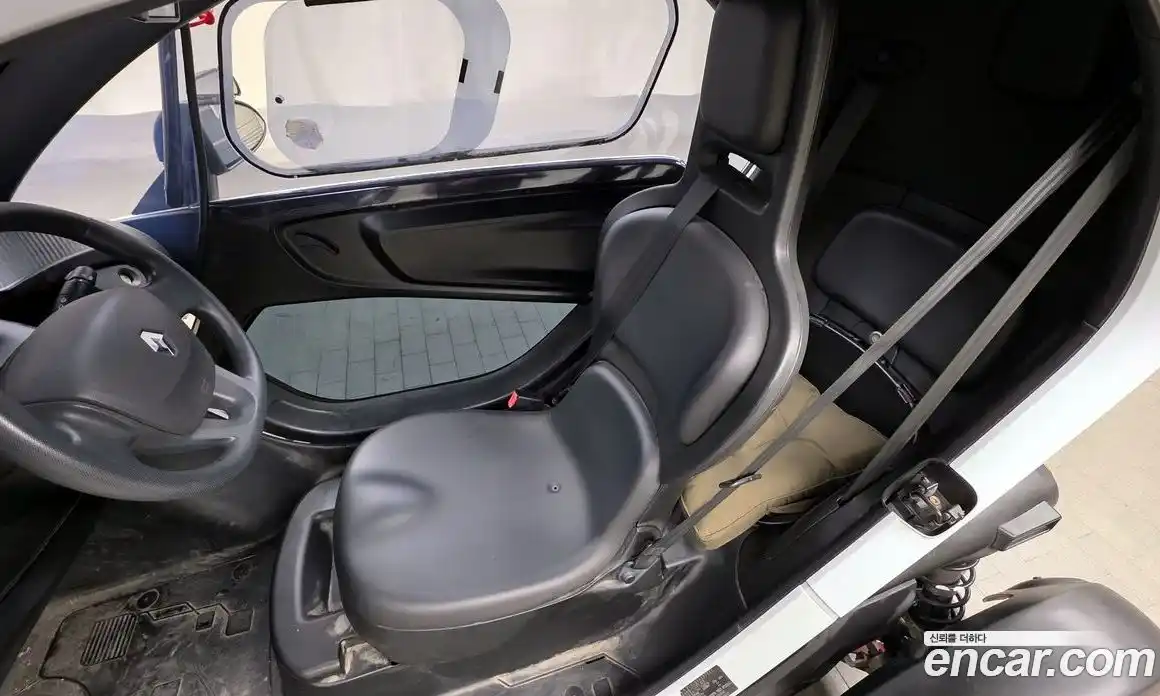 Renault Twizy 2020 0.1 Автомат в Москве № 220009, фото 4