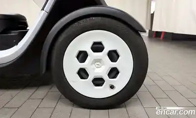 Renault Twizy 2020 0.1 Автомат в Москве № 220009, миниатюра 10