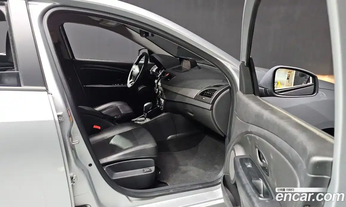 Renault SM3 2019 1.6 Автомат в Москве № 223386, фото 18