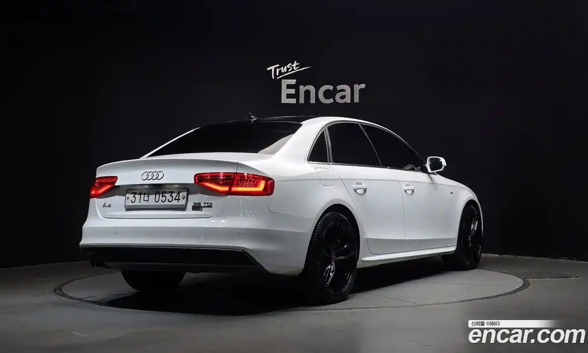 Audi A4 2015 2.0 Автомат в Москве № 226547, фото 2