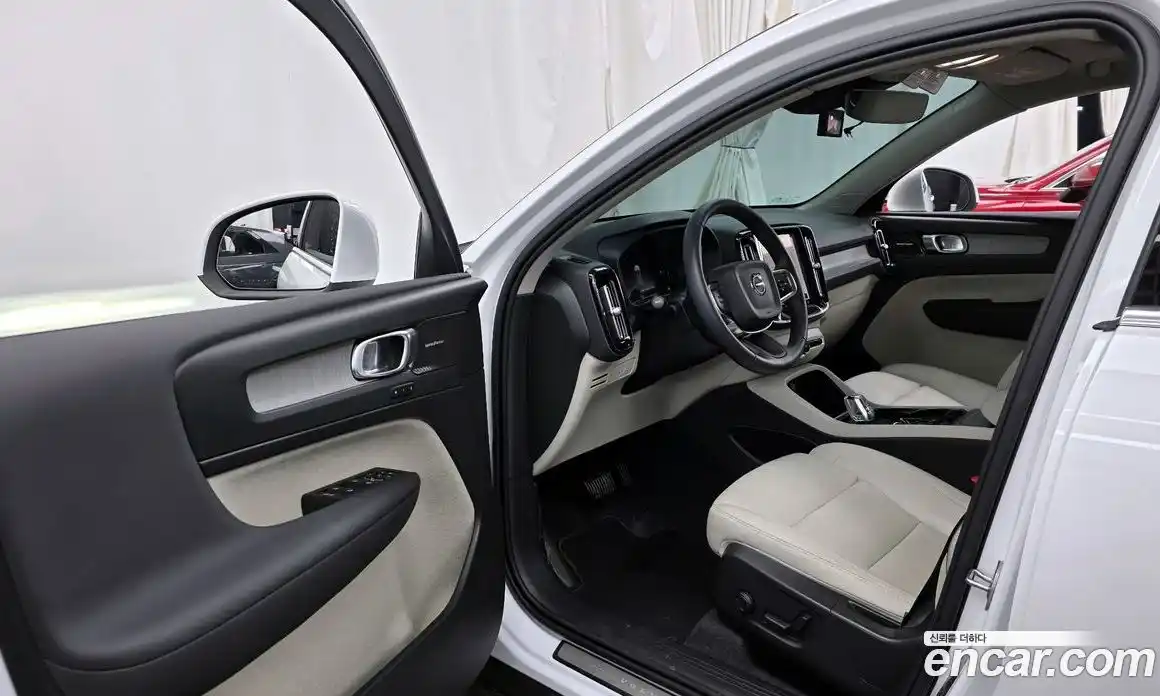 Volvo XC40 2024 2.0 Автомат в Москве № 230391, фото 5