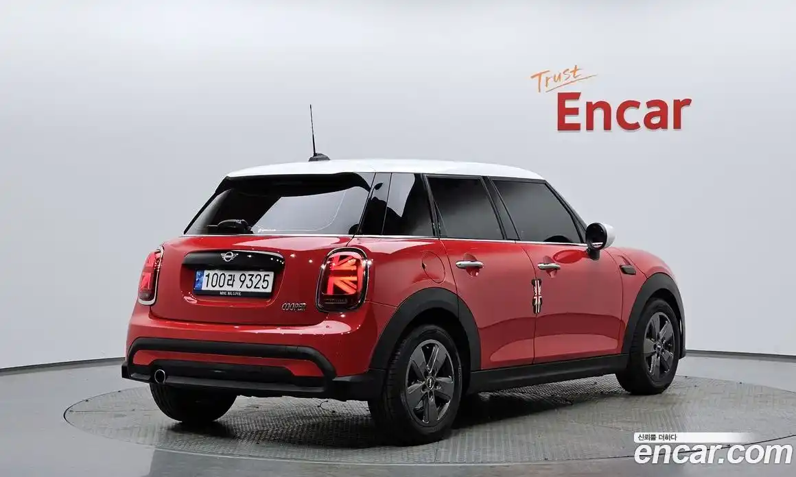 Mini Cooper 2022 1.5 Автомат в Москве № 231398, фото 1