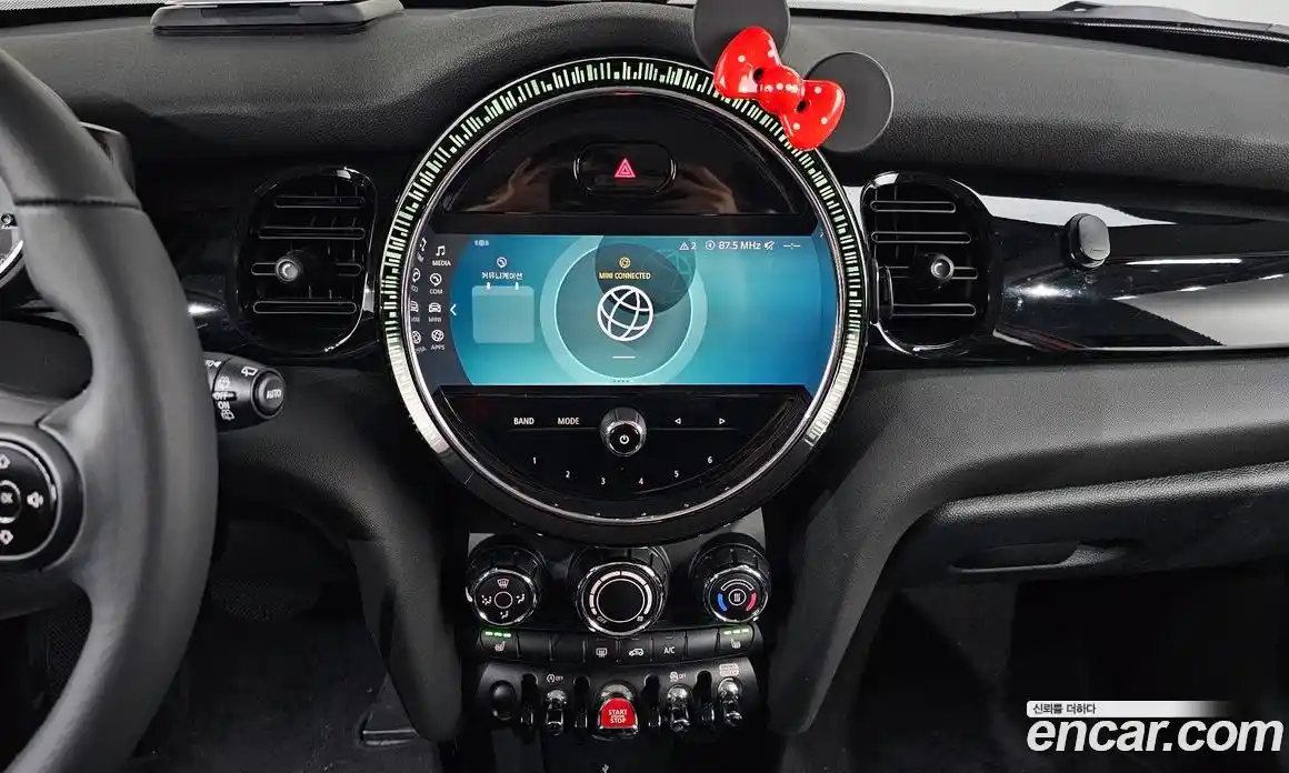 Mini Cooper 2022 1.5 Автомат в Москве № 231398, фото 13