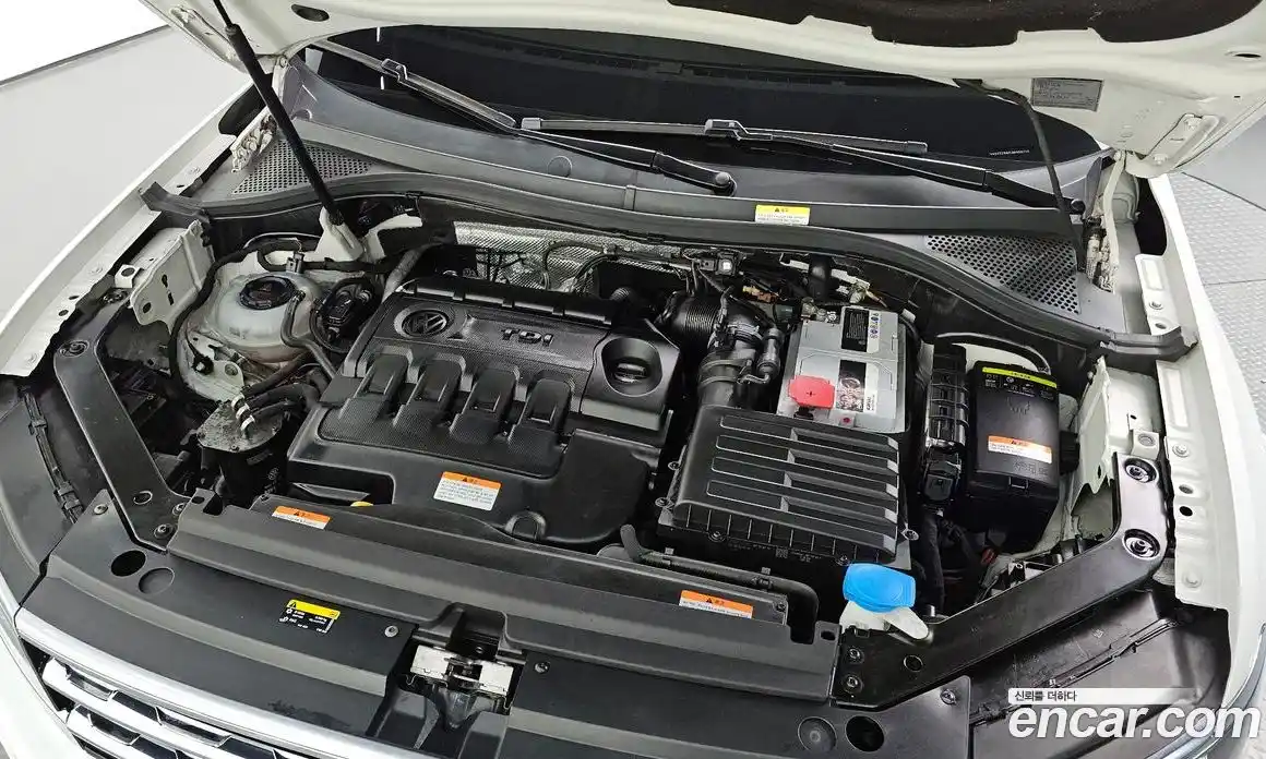 Volkswagen Tiguan 2018 2.0 Автомат в Москве № 232233, фото 4