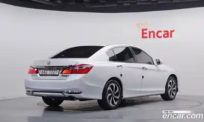 Honda Accord 2017 2.4 Автомат в Москве № 232850, миниатюра 2