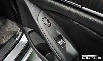 Honda Accord 2019 2.0 Автомат в Москве № 232933, миниатюра 8