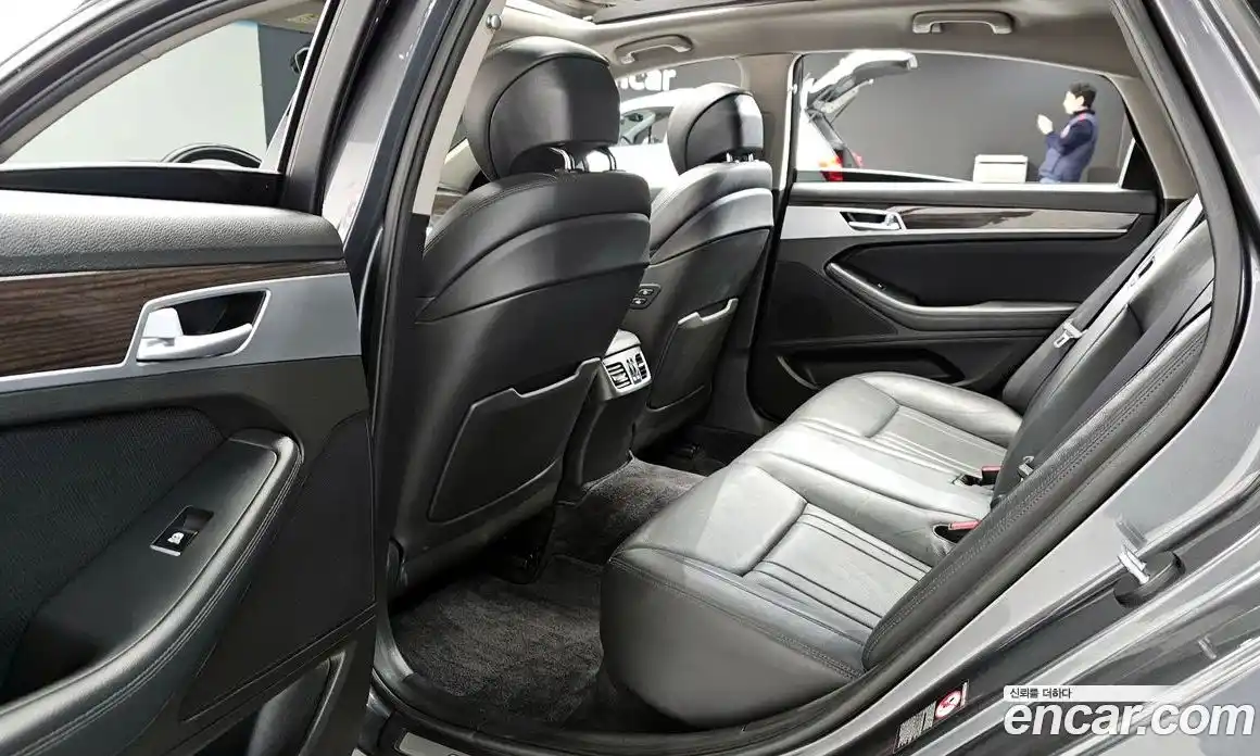 Genesis G80 2017 3.3 Автомат в Москве № 23604, фото 10