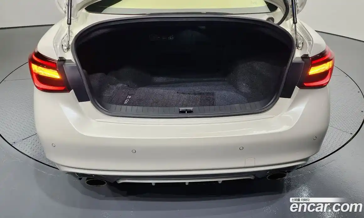 Infiniti Q50 2018 3.5 Автомат в Москве № 256170, фото 20