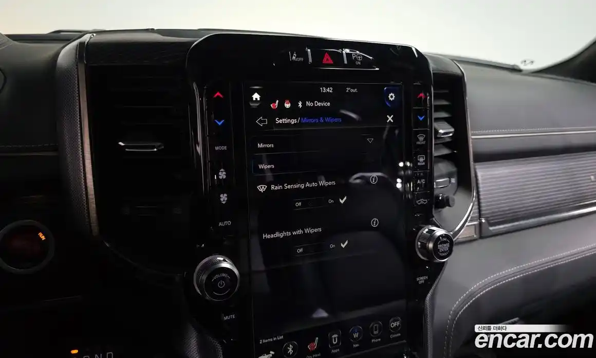 Dodge Ram Pick Up 2021 5.7 Автомат в Москве № 256892, фото 16