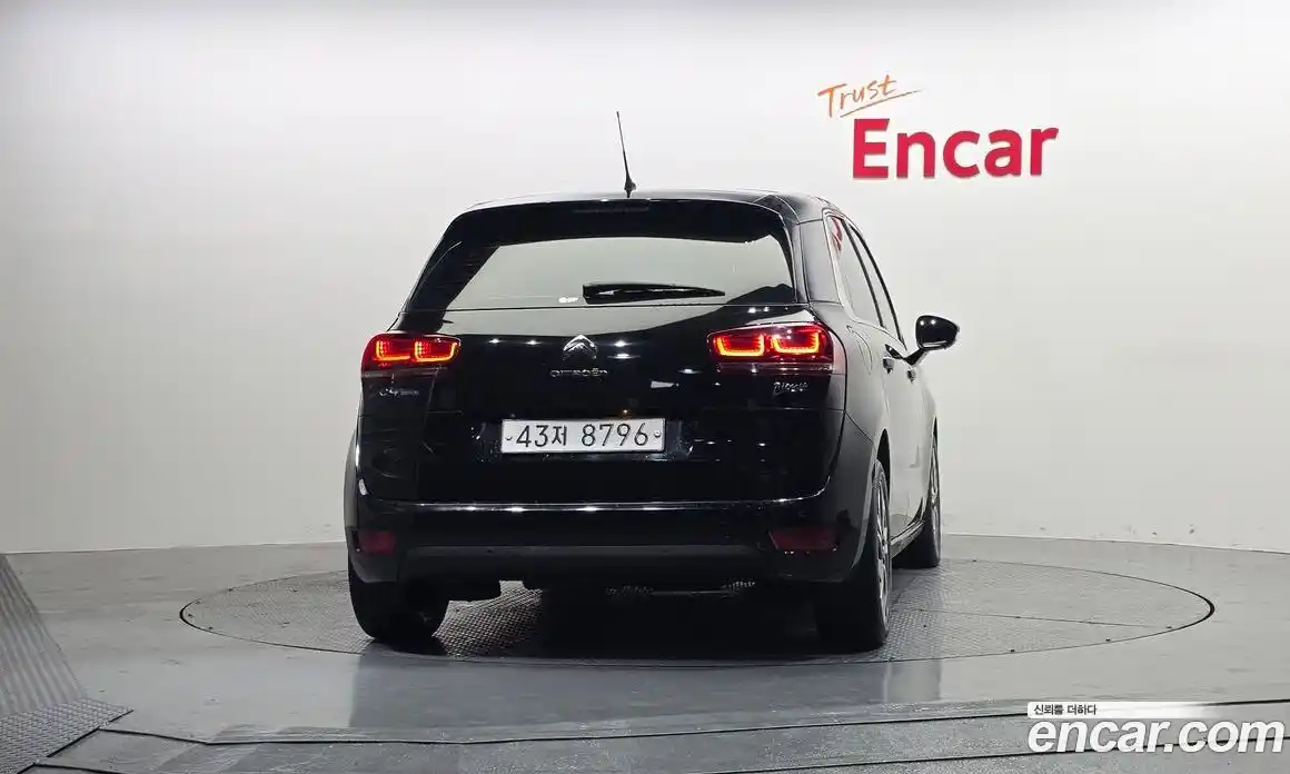 Citroen C4 Picasso 2015 2.0 Автомат в Москве № 258366, фото 4