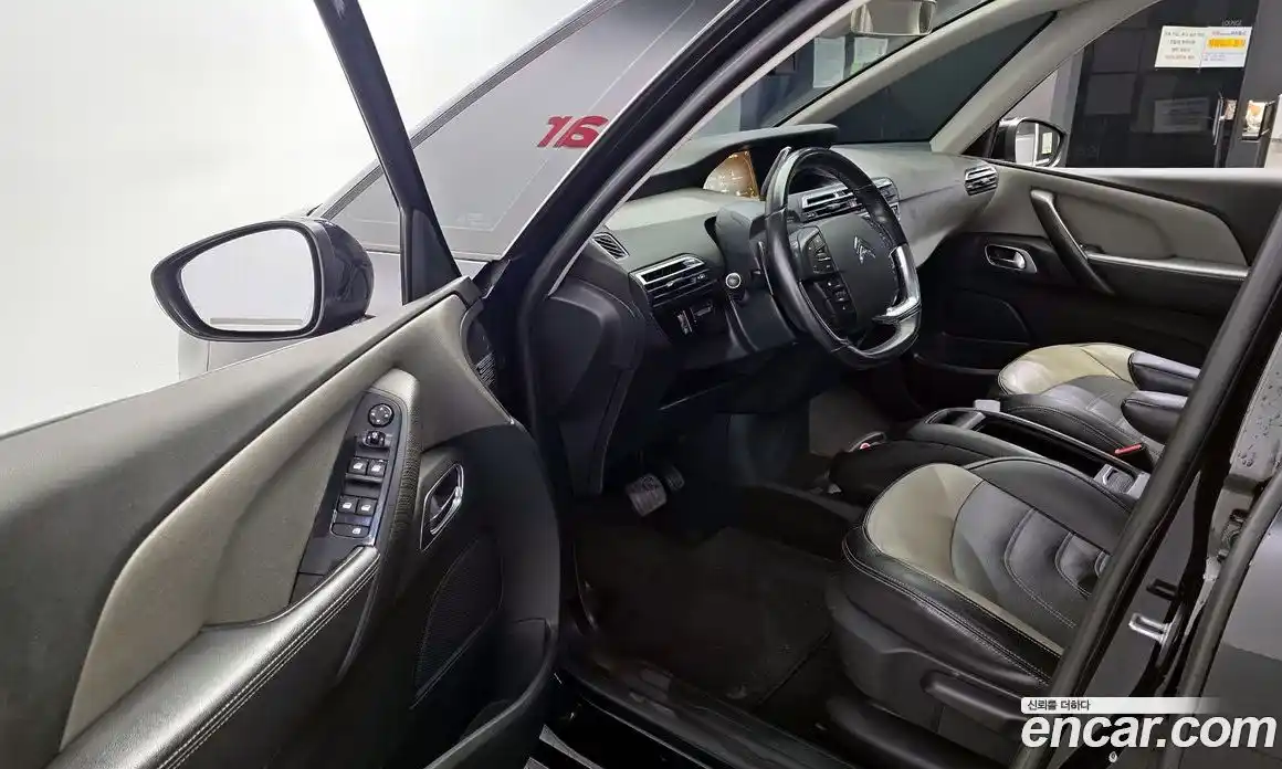 Citroen C4 Picasso 2015 2.0 Автомат в Москве № 258366, фото 10