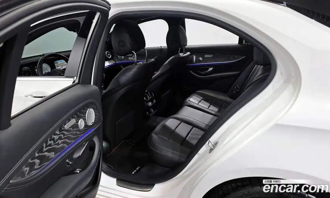 Mercedes-Benz E-Class 2021 2.0 Автомат в Москве № 264239, фото 13