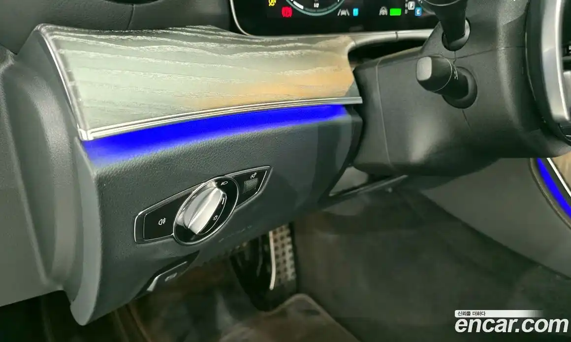 Mercedes-Benz E-Class 2021 2.0 Автомат в Москве № 264239, фото 17