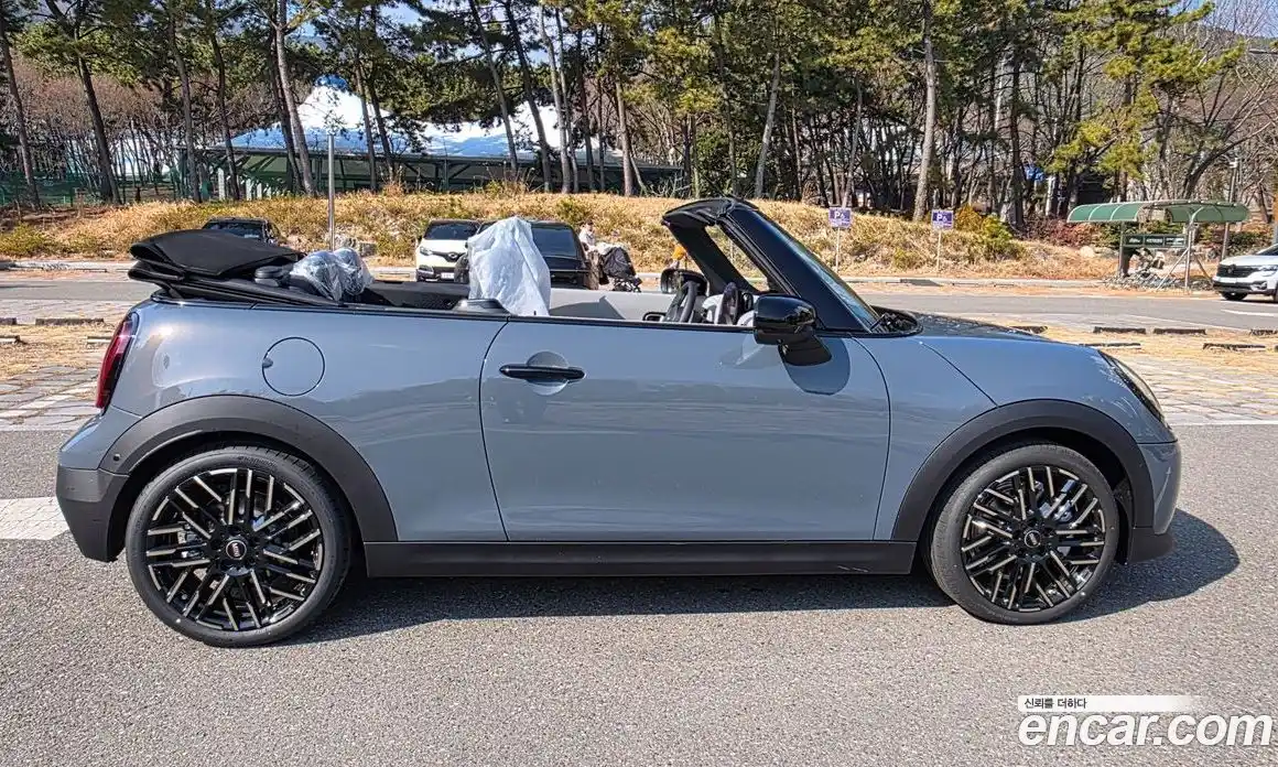 Mini Cooper Convertible 2025 2.0 Автомат в Москве № 271702, фото 14