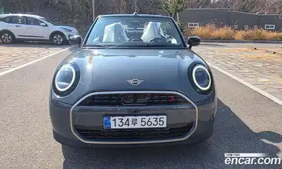 Mini Cooper Convertible 2025 2.0 Автомат в Москве № 271702, миниатюра 3