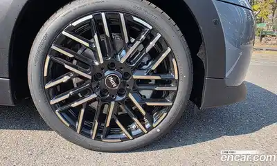 Mini Cooper Convertible 2025 2.0 Автомат в Москве № 271702, миниатюра 5