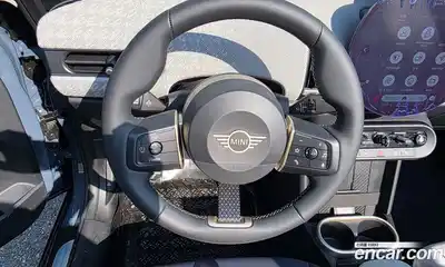 Mini Cooper Convertible 2025 2.0 Автомат в Москве № 271702, миниатюра 9