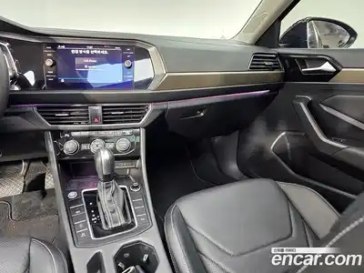 Volkswagen Jetta 2021 1.4 Автомат в Москве № 272940, миниатюра 10