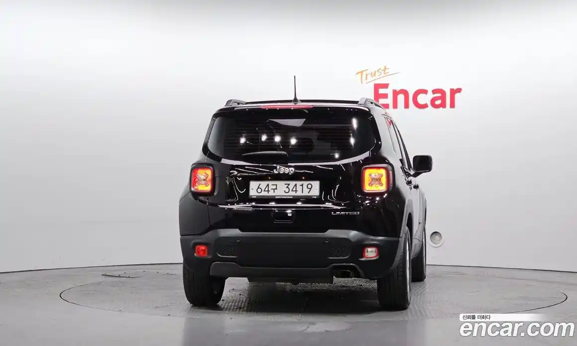 Jeep Renegade 2019 2.4 Автомат в Москве № 278479, фото 12