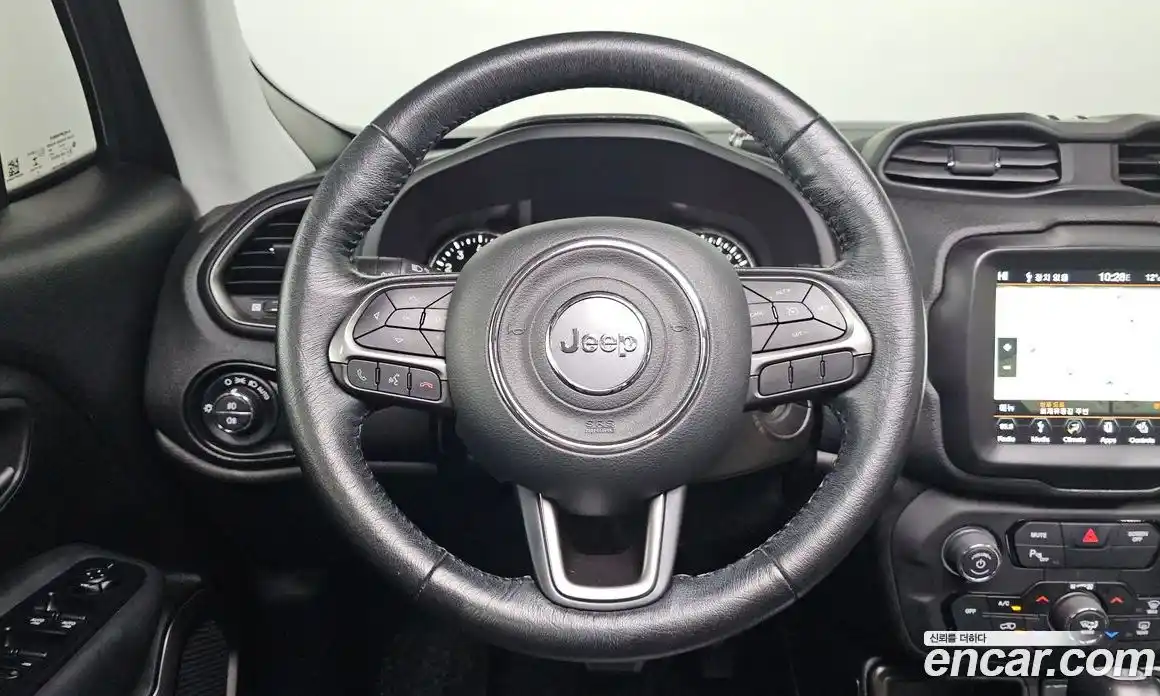 Jeep Renegade 2019 2.4 Автомат в Москве № 278479, фото 20