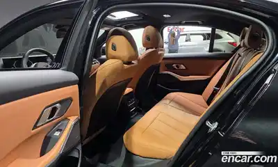 BMW 3-Series 2025 2.0 Автомат в Москве № 278613, миниатюра 12