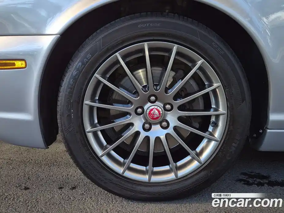 Jaguar XJ 2009 2.7 Автомат в Москве № 283999, фото 18