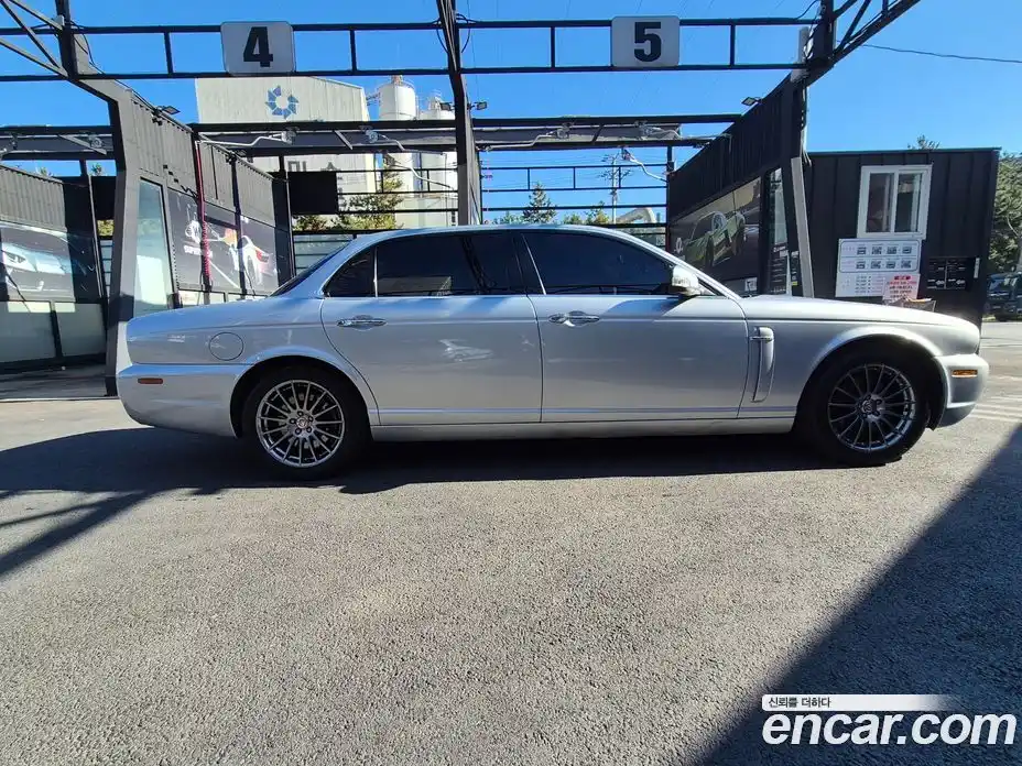 Jaguar XJ 2009 2.7 Автомат в Москве № 283999, фото 7