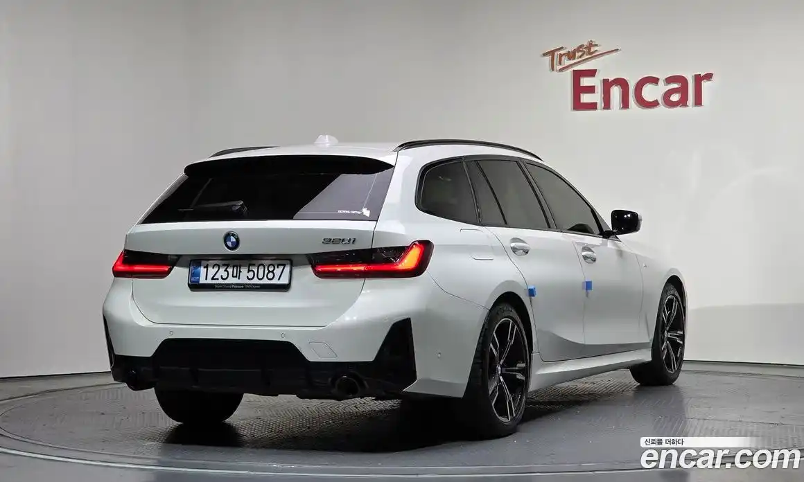 BMW 3-Series 2025 2.0 Автомат в Москве № 302341, фото 1