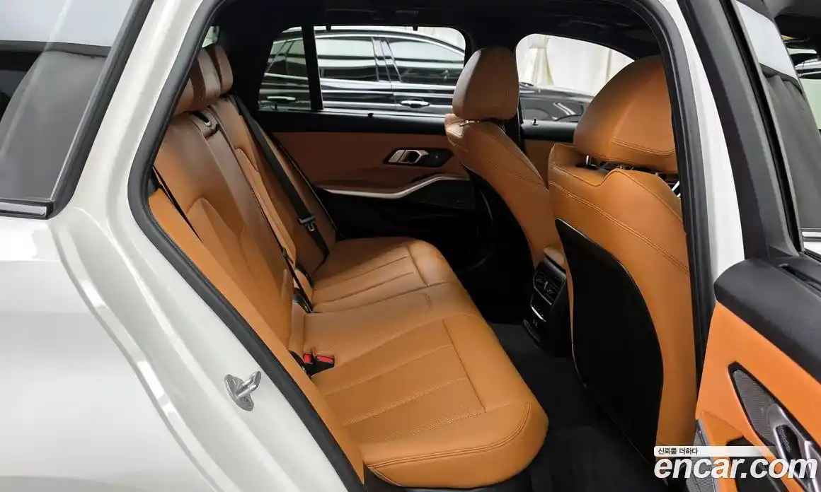 BMW 3-Series 2025 2.0 Автомат в Москве № 302341, фото 11