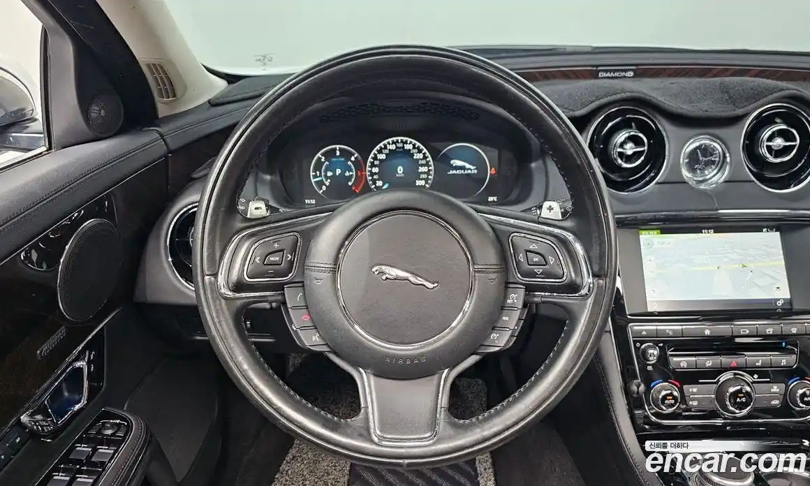 Jaguar XJ 2016 3.0 Автомат в Москве № 305052, фото 14