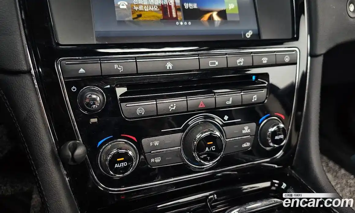 Jaguar XJ 2016 3.0 Автомат в Москве № 305052, фото 17