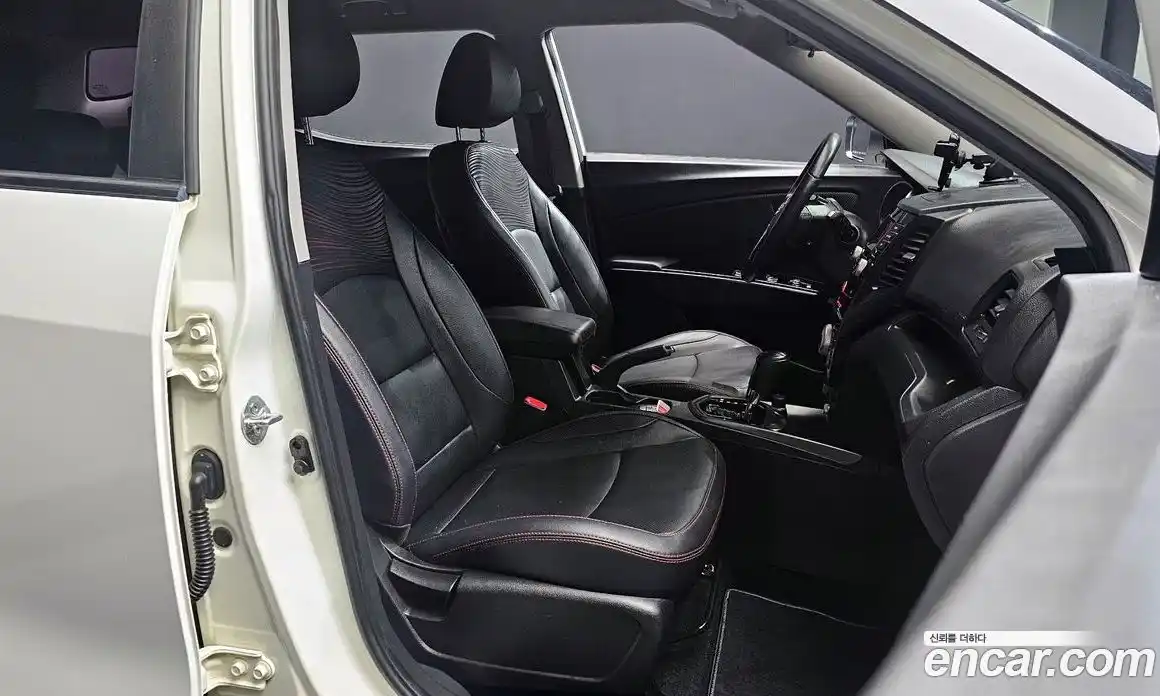 SsangYong TIBOLI 2016 1.6 Автомат в Москве № 309741, фото 7