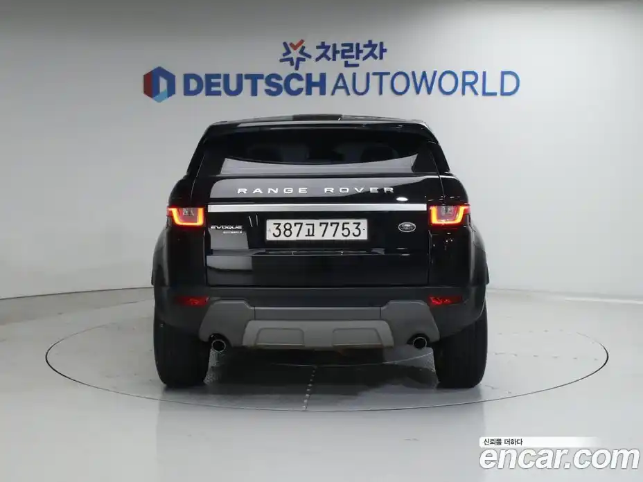 Land Rover Range-Rover Evoque 2016 2.0 Автомат в Москве № 316083, фото 4