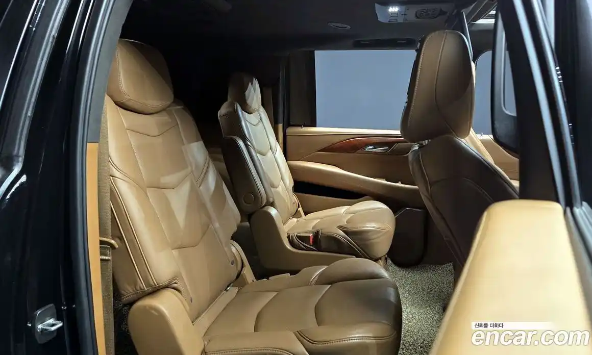 Cadillac Escalade 2017 6.2 Автомат в Москве № 321034, фото 16