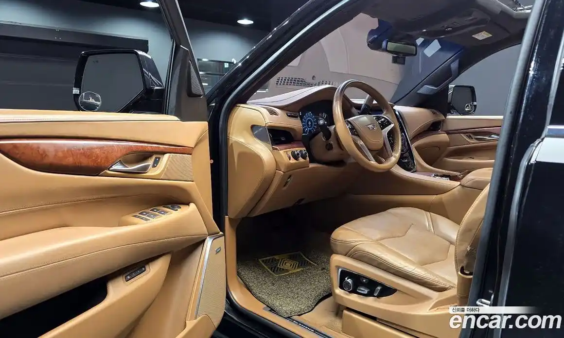 Cadillac Escalade 2017 6.2 Автомат в Москве № 321034, фото 3