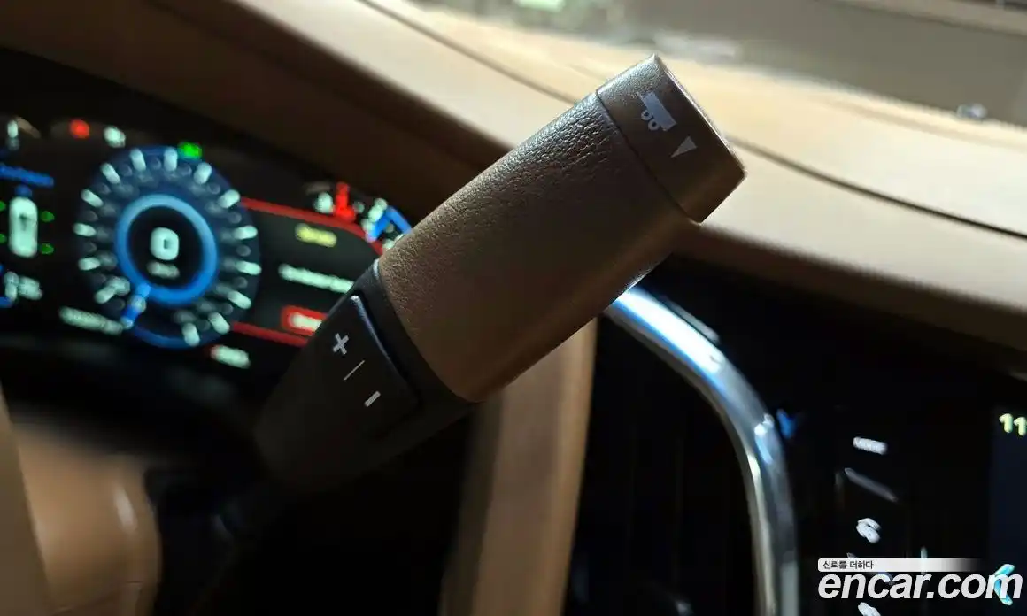 Cadillac Escalade 2017 6.2 Автомат в Москве № 321034, фото 9