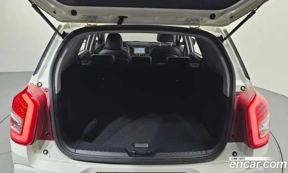 SsangYong TIBOLI 2017 1.6 Автомат в Москве № 323654, фото 13