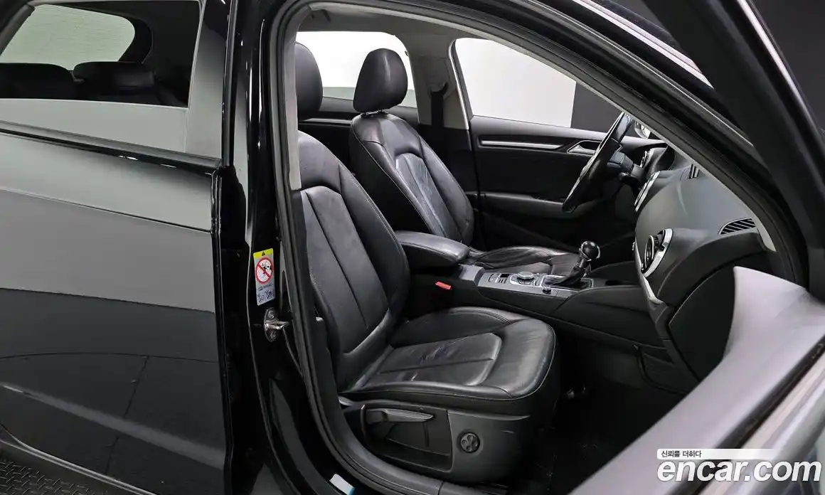 Audi A3 2015 1.6 Автомат в Москве № 325795, фото 12