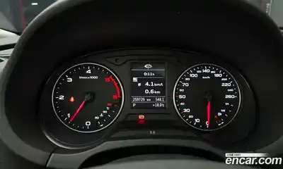 Audi A3 2015 1.6 Автомат в Москве № 325795, миниатюра 8