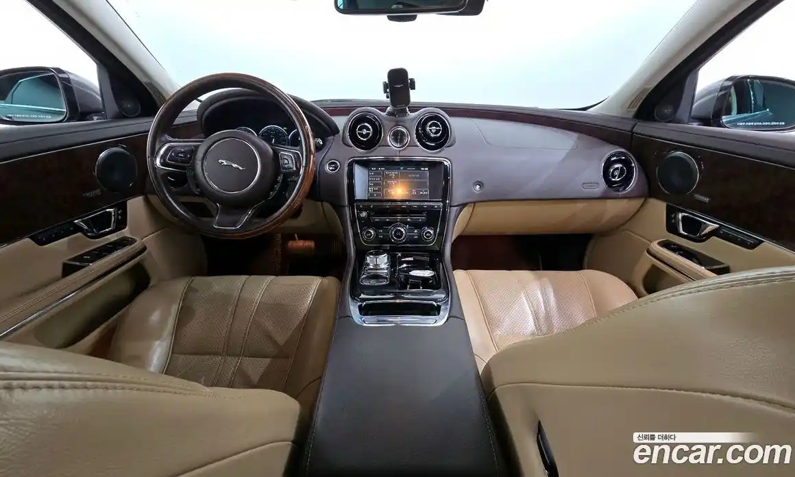 Jaguar XJ 2015 3.0 Автомат в Москве № 331523, фото 5