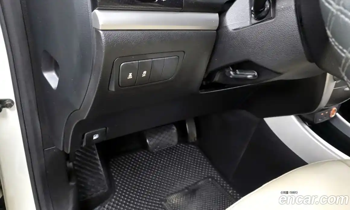 SsangYong Korando 2013 2.0 Автомат в Москве № 33192, фото 17